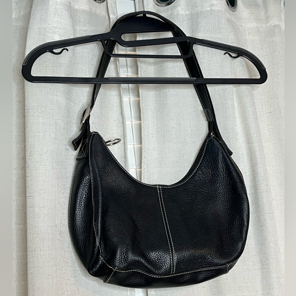 Black leather shoulder bag with silver leather